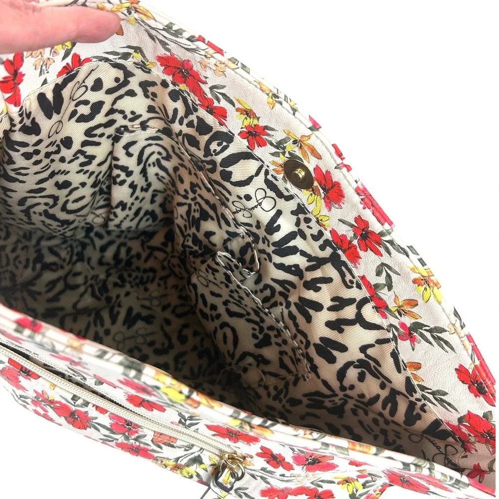Jessica‎ Simpson Floral Hobo Bag White Red Yellow Gold Chain Link Strap JS Charm